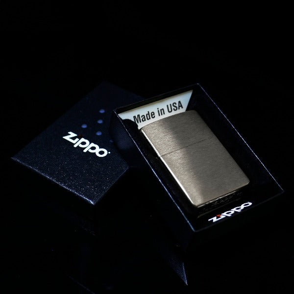 Ω. Zippo Ασημένιος Matte